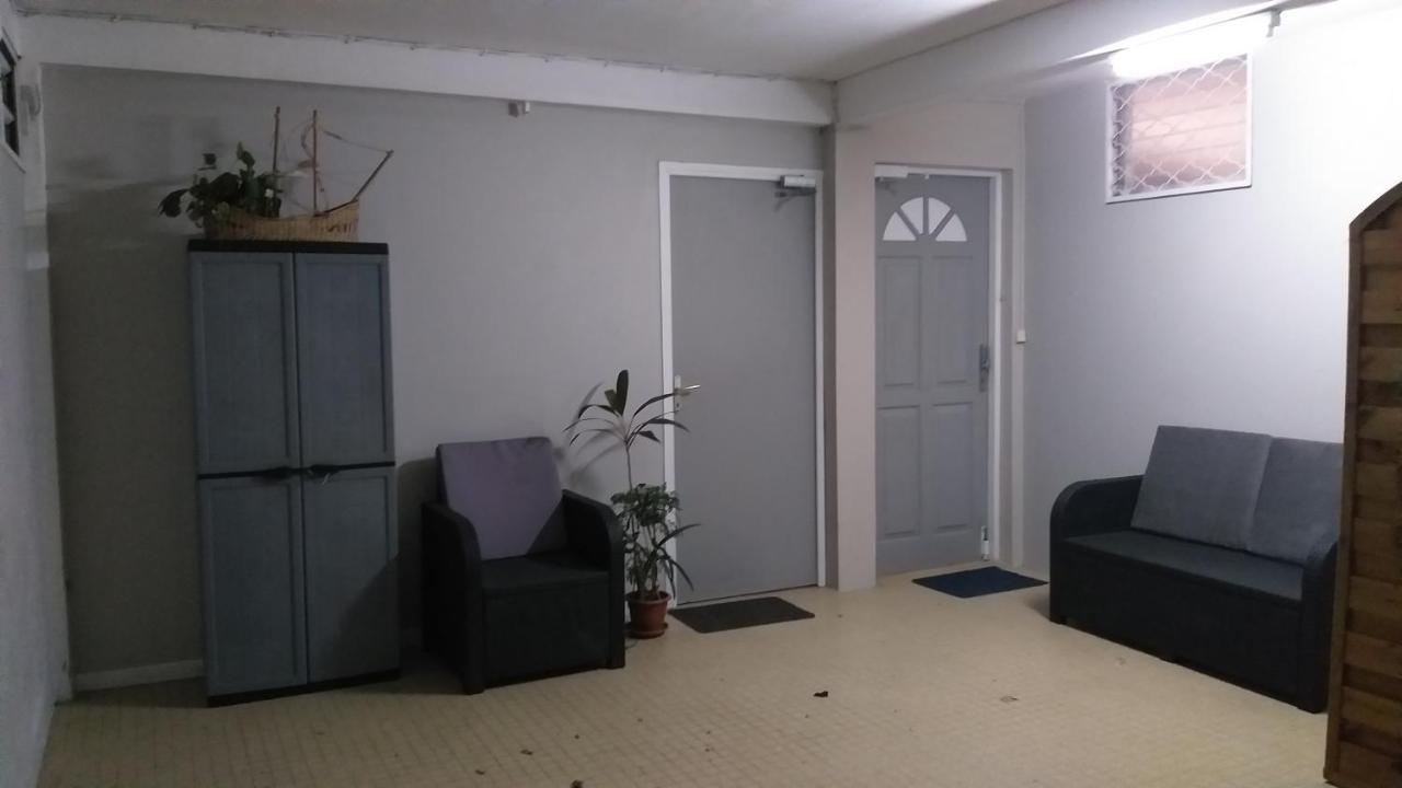 포르드프랑스 Agreable F2, Jardin, Garage, Fibre, Clim Ch 아파트 외부 사진